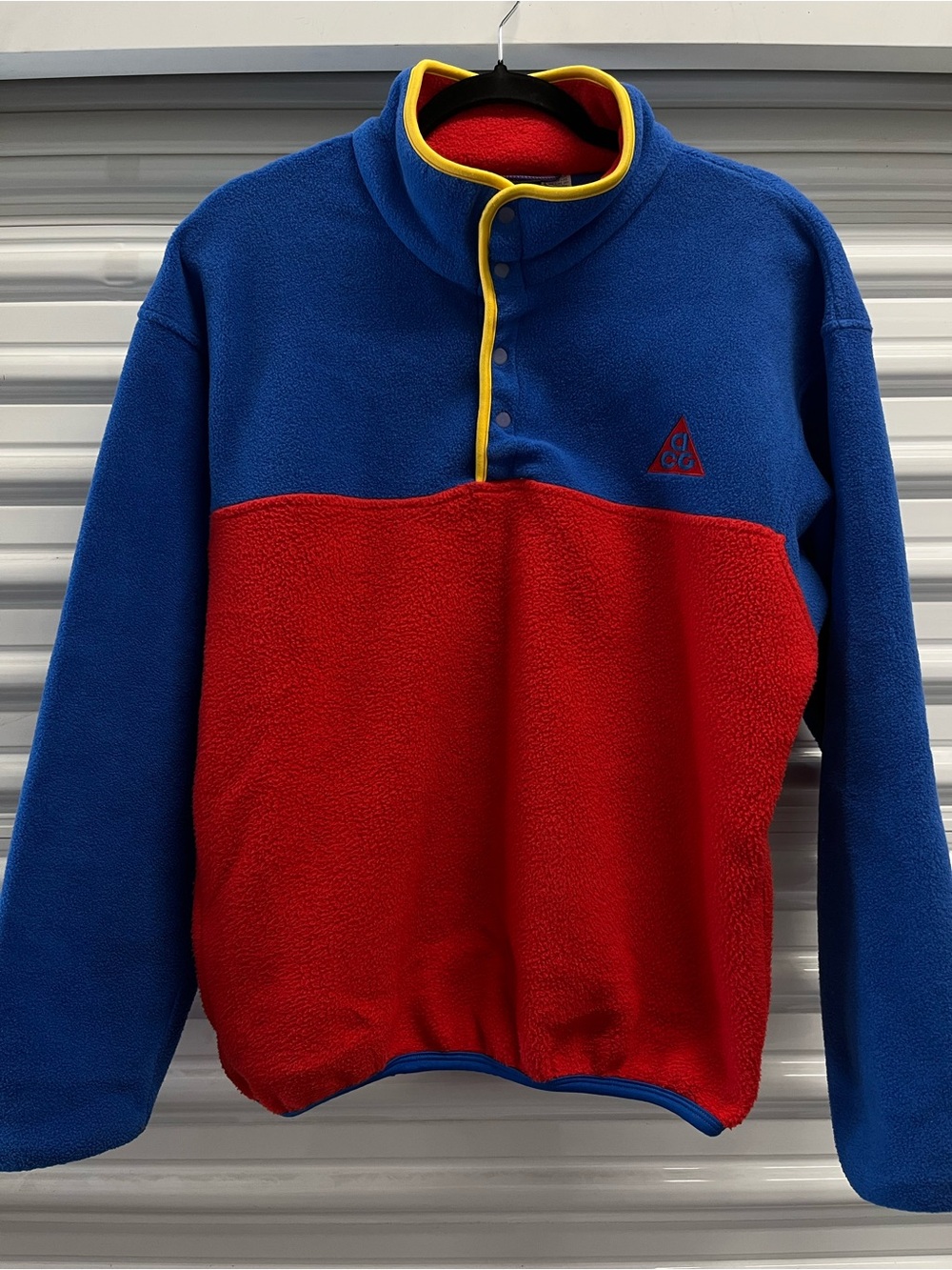 Nike ACG Fleece Pullover in Blue, Red & Yellow Trim